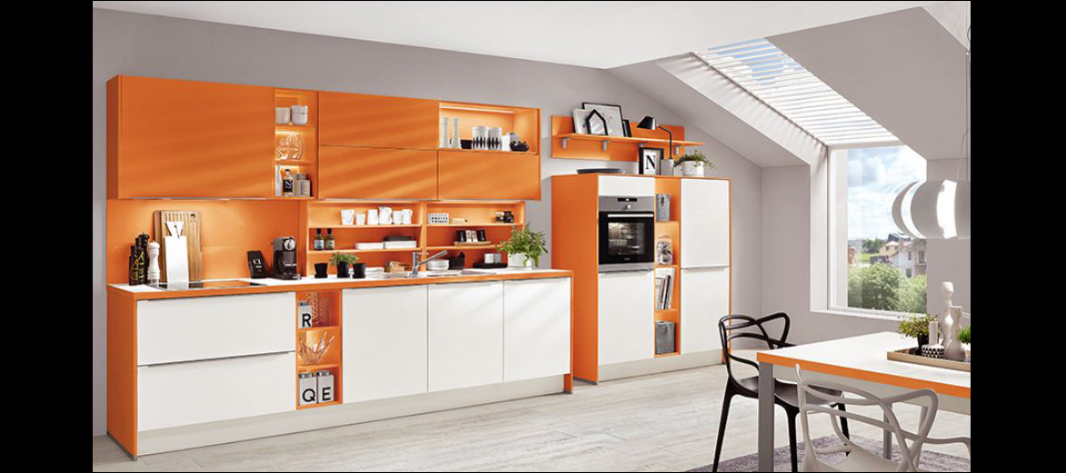 Orange ist bekannt als Kraftspender, eine Küche in diesem Farbton hebt unweigerlich die Stimmung